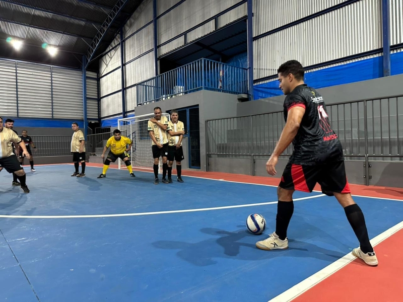 Galeria grandes-duelos-marcam-a-rodada-no-campeonato-de-futsal-2025